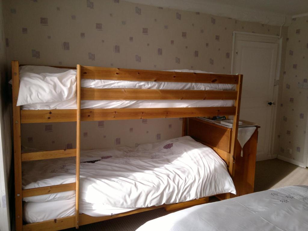 Bed and Breakfast La Maison Jaune Bouresse Экстерьер фото