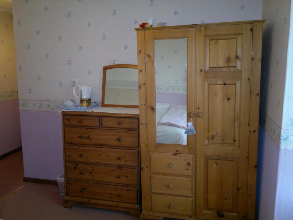 Bed and Breakfast La Maison Jaune Bouresse Номер фото